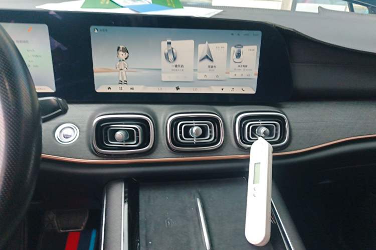 Used Chery Tiggo 9 2023 2.0T Dual-Clutch Two-Wheel Drive Luxury Edition 5 Seats Audio And AC Panel