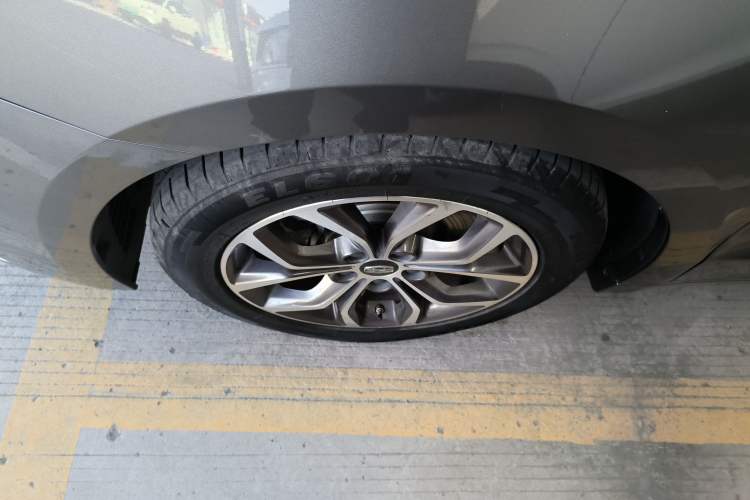 Used Geely Auto Emgrand GT 2017 2.4L Comfort Model Left Front Wheel Hub