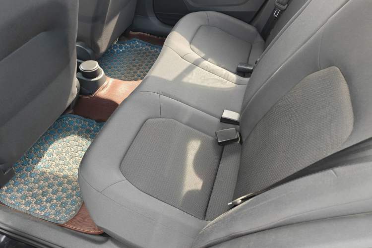 Used Volkswagen Santana 2015 1.6L Manual Fashion Edition Left Rear Seat