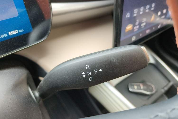 Used BYD Dolphin 2025 Intelligent Driving Version 410 km Fashion Edition
