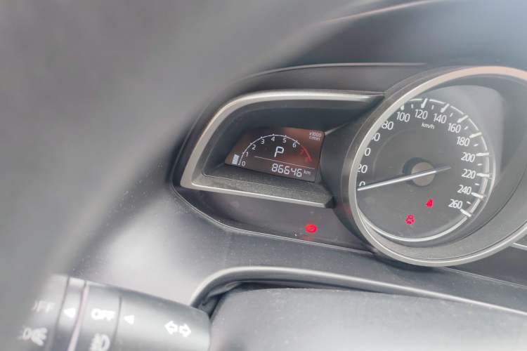 Used Mazda 3 Axela 2017 Hatchback 1.5L Automatic Luxury Model Emission Standard China V