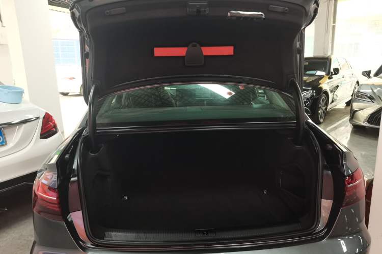 Used Audi A4L 2023 40 TFSI Fashionable and Elegant Version Trunk
