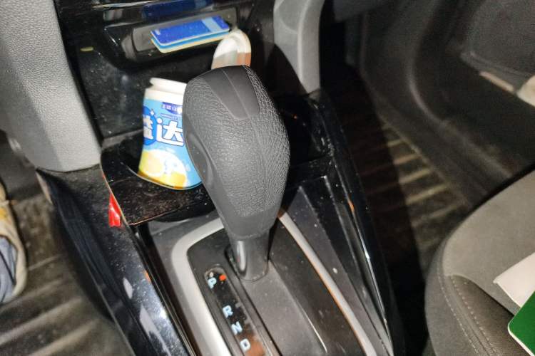 Used Ford EcoSport 2013 1.5L Automatic Fashion Model Gear Lever