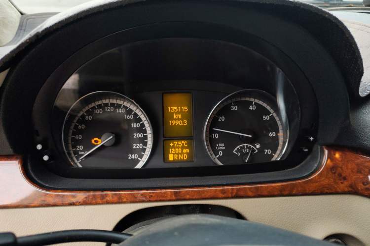 Used Mercedes-Benz Viano 2010 2.5L Prestige Edition