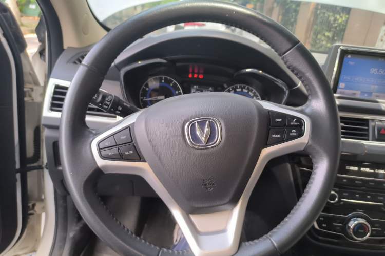 Used CHANGAN Alsvin V7 2016 1.6L Automatic Fun Model China V Standard Steering Wheel