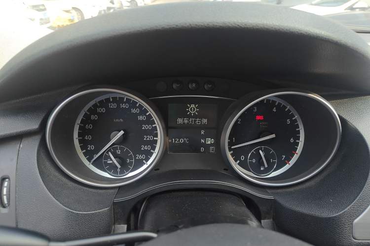 Used Mercedes-Benz R-Class 2014 R 320 4MATIC Business Model