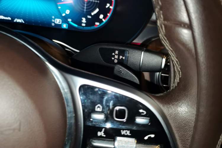 Used Mercedes-Benz GLC 2021 GLC 300 L 4MATIC Dynamic Model Gear Lever