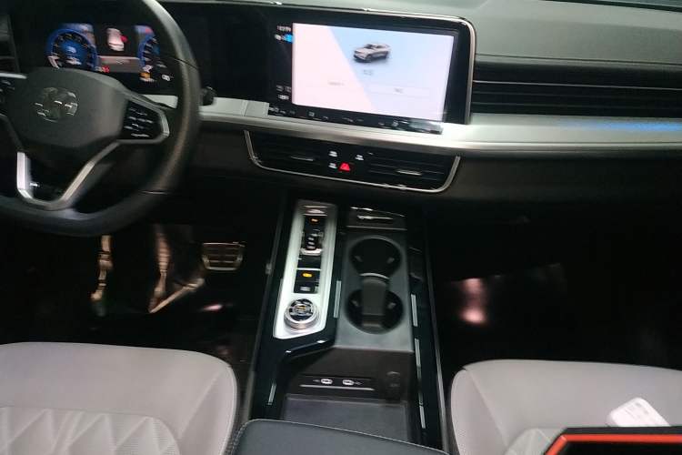 Used Volkswagen Tavendor 2023 380TSI Four-Wheel Drive R-Line Cruise Edition Audio And AC Panel