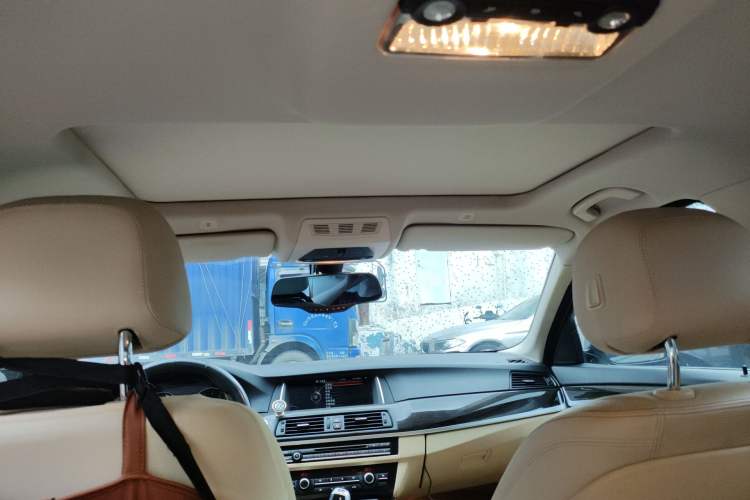 Used BMW 5 Series 2014 525Li Luxury Design Package Headliner