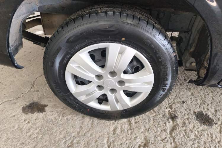 Used FORTHING Lingzhi 2023 M5 1.6L Practical Model 5 Seats
