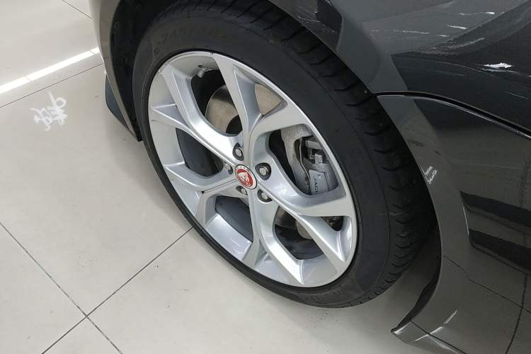 Used Jaguar F-TYPE 2021 P300 Rear-Drive Convertible Edition
