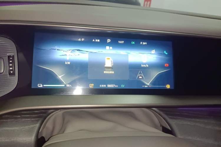 Used Denza D9 2022 DM-i 970 Four-Wheel Drive Prestige Model
