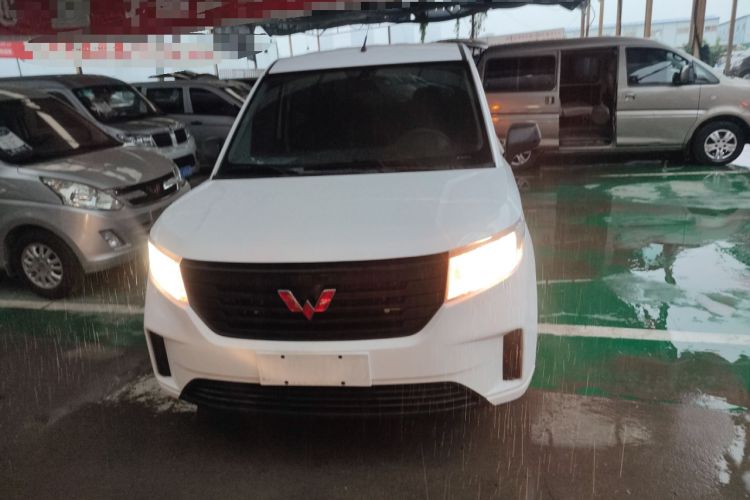 Used Wuling Hongguang PLUS 2020 1.5L Manual Standard Edition 5 Seats
