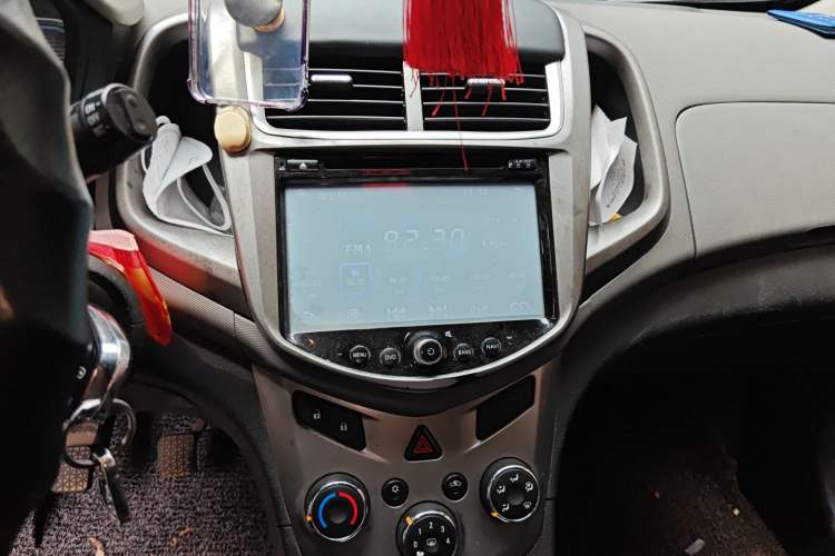 Used Chevrolet Aveo Sonic 2014 Hatchback 1.4SE MT LeYou Edition Audio And AC Panel