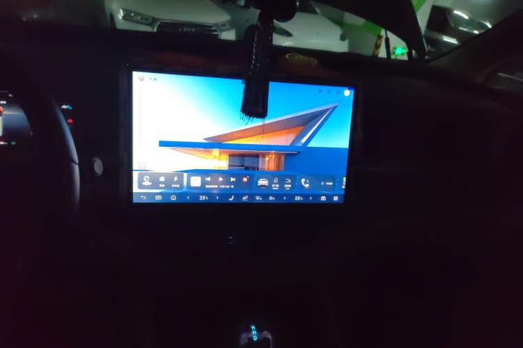 Used Denza D9 2024 DM-i 1050 Luxury Model