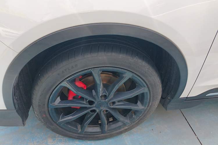 Used Geely Auto Emgrand S 2021 1.4T CVT Prestige Edition Left Front Wheel Hub