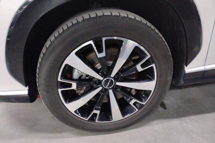 Used Roewe D5X DMH 2024 135 Tech Edition