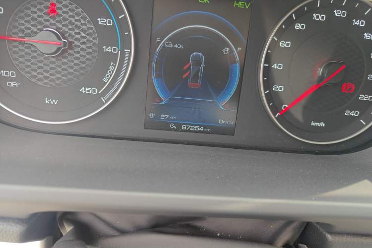 Used BYD Tang New Energy 2020 DM 2.0T Dual-Engine All-Wheel Drive Prestige 7-Seater China VI Standard Odometer Close Up