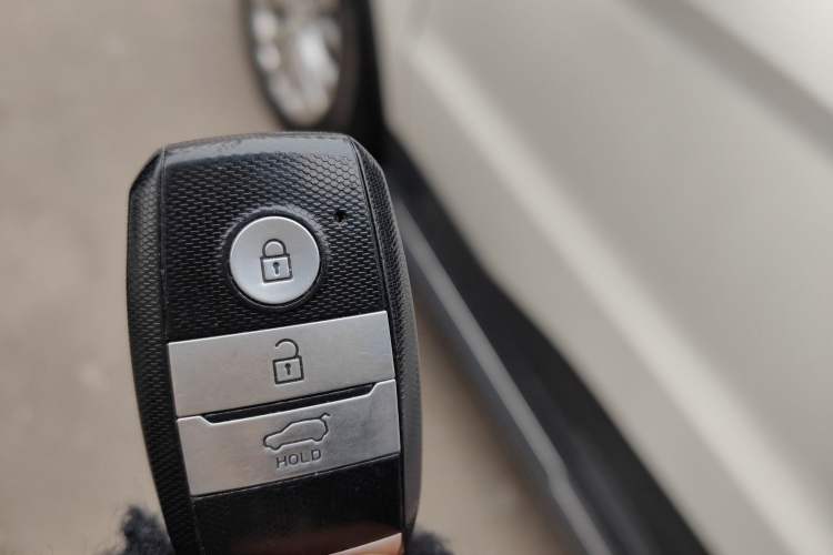 Used Land X7 2016 2.0T Panoramic Prestige Edition
