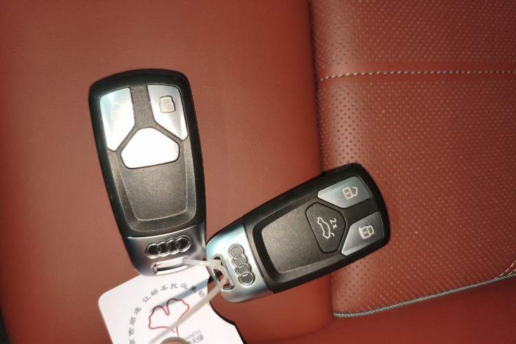 Used Audi Q5L 2025 quattro 45th Anniversary Edition 40 TFSI Luxury Dynamic Model
