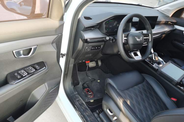 Used Wuling Asta 2022 2.0L DHT Electric-Speed Version