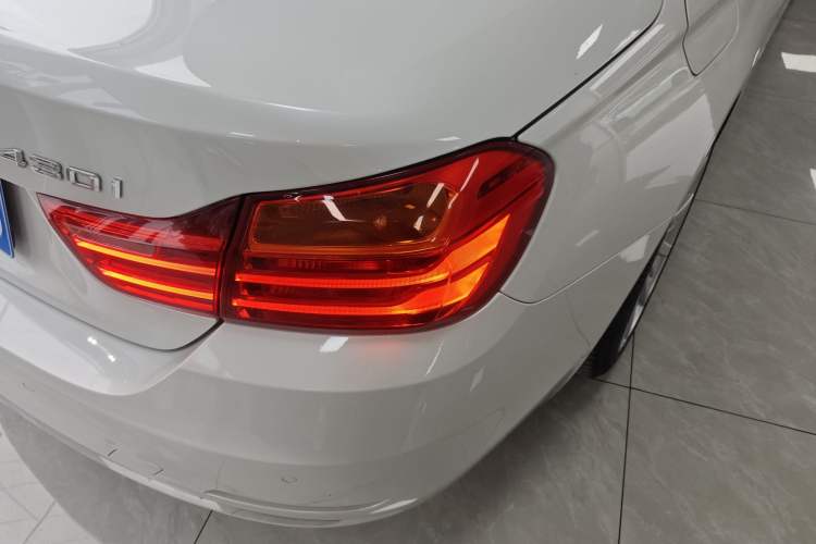 Used BMW 4 Series 2016 430i Convertible Design Package Right Rear Taillight