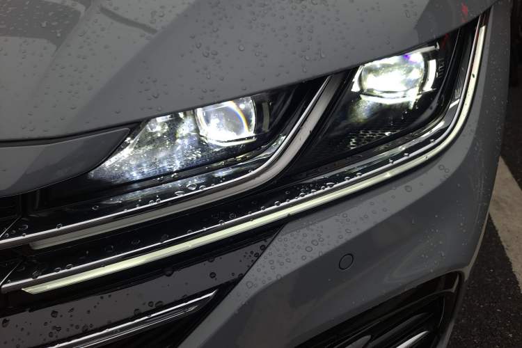 Used Volkswagen FAW-Volkswagen CC 2024 380TSI Striking Edition Left Front Headlight