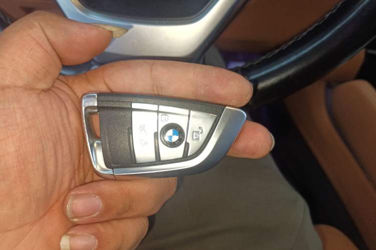 Used BMW X6 2017 xDrive28i Vehicle Key