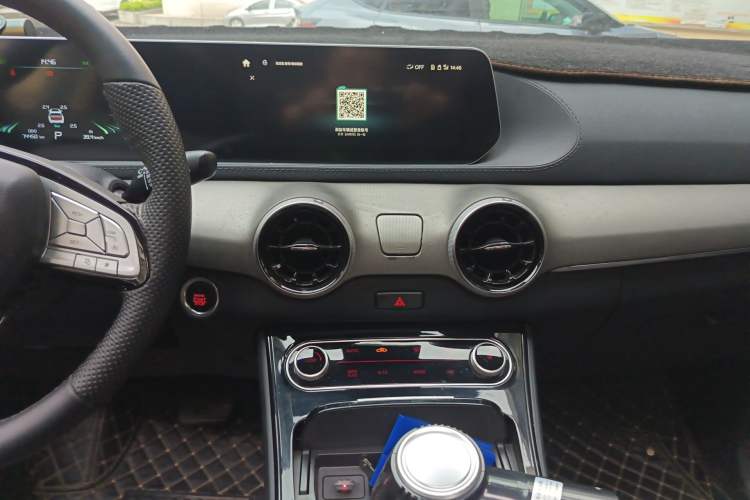 Used FORTHING T5 EVO 2021 1.5TD DCT Diamond Edition Audio And AC Panel