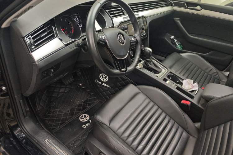 Used Volkswagen Magotan 2019 330TSI DSG Leading Model China VI Standard