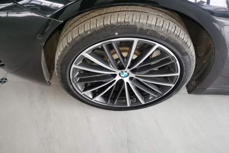 Used BMW 5 Series 2022 Second Facelift 530Li Leading Edition M Sport Package
