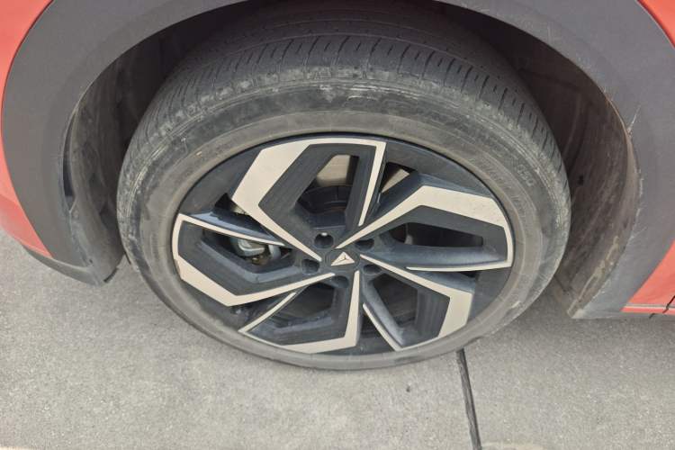 Used Deepal S07 2024 215Max Qiankun Intelligent Driving ADS SE Range-Extended Version Left Front Wheel Hub