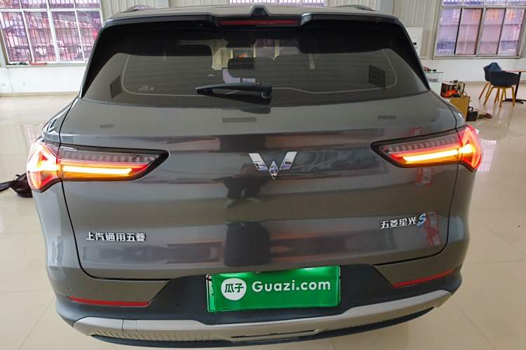 Used Wuling Xingguang S 2024 130 km Flagship Version Rear