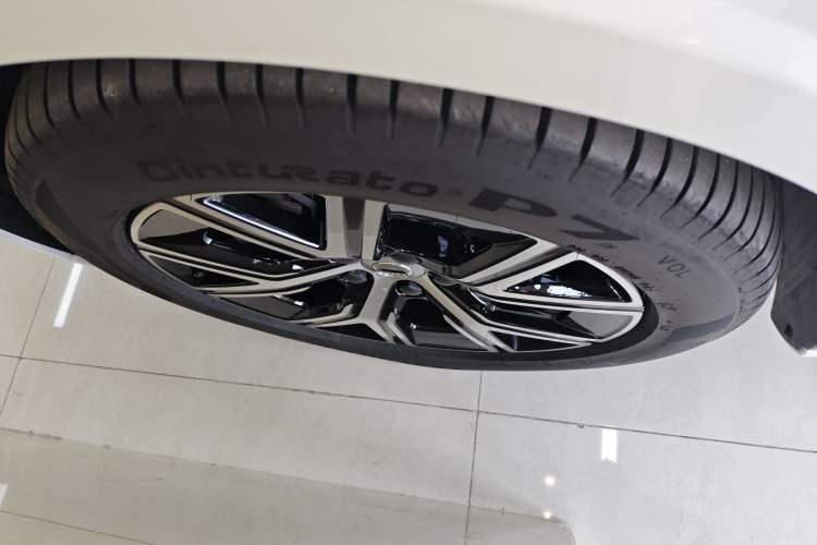 Used Volvo S60 2025 B4 Zhiyi Luxury Edition