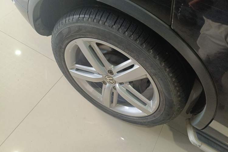 Used Volkswagen Touareg 2014 3.0 TSI New Edition