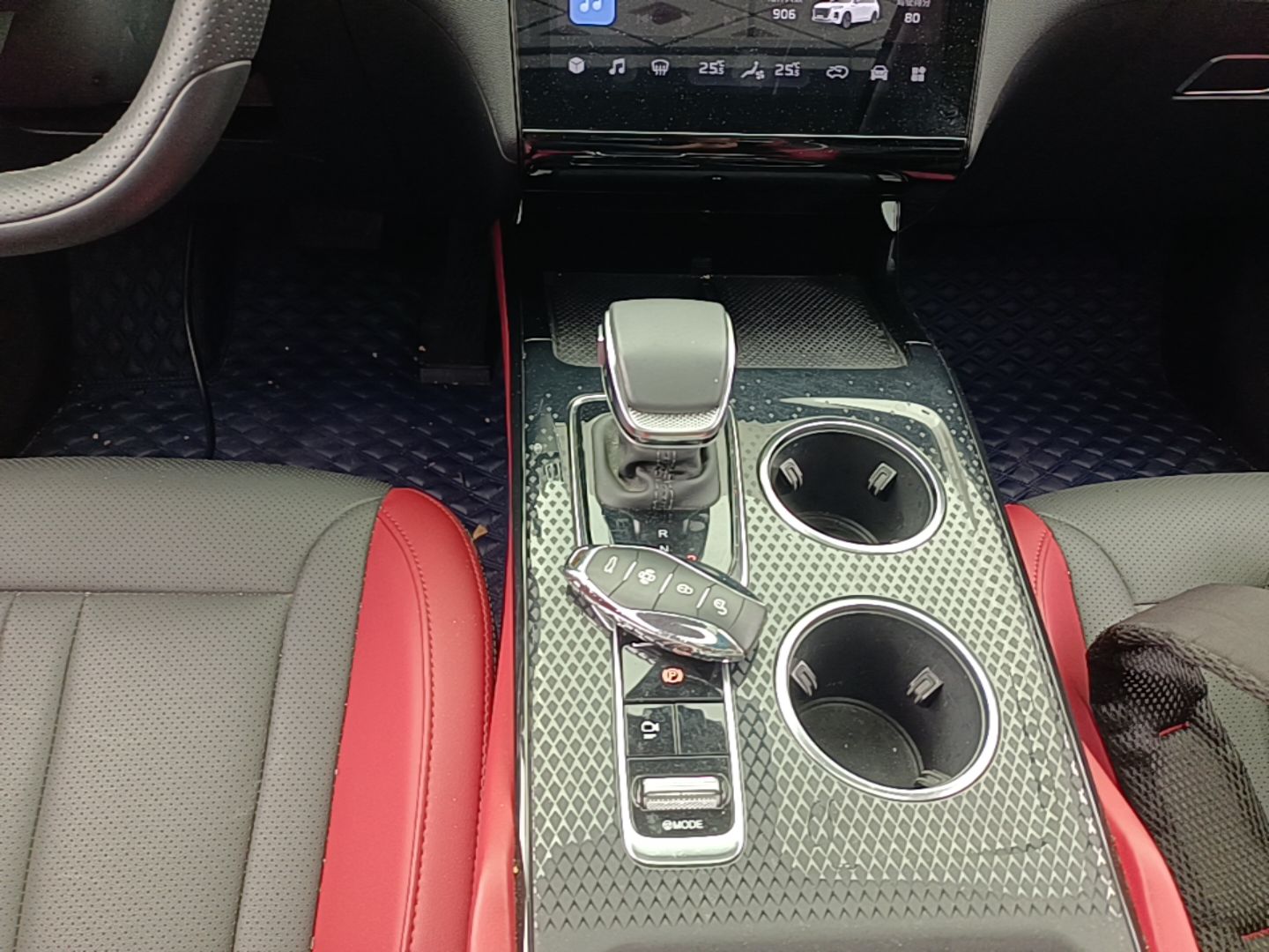 Hongqi HS3 2023 1.5T Two-Wheel Drive Shanwei Edition — снимка 16