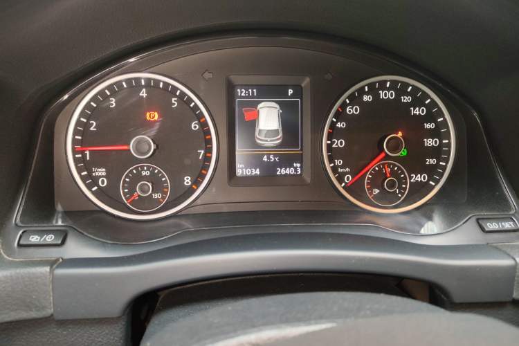 Used Volkswagen Tiguan 2015 2.0 TSI Automatic All-Wheel Drive Flagship Edition Instrument Cluster