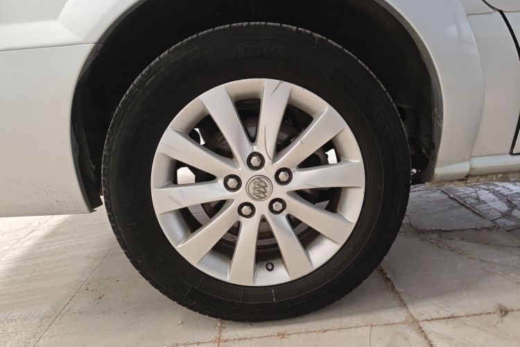 Used Buick GL8 2014 2.4L Classic Edition