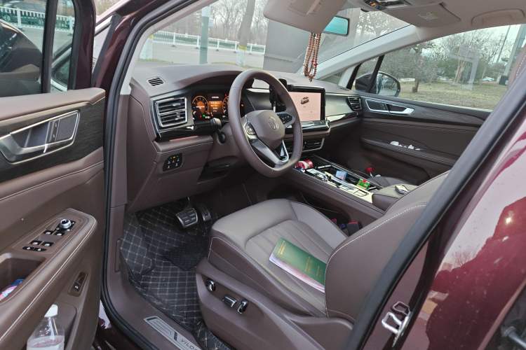 Used Volkswagen Viloran 2024 380TSI Luxury Edition
