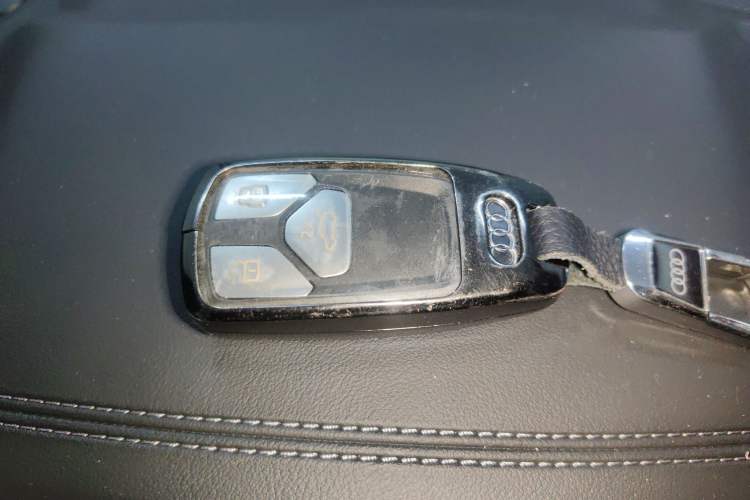 Used Audi Q5L 2024 45 TFSI Luxury Dynamic Model Vehicle Key