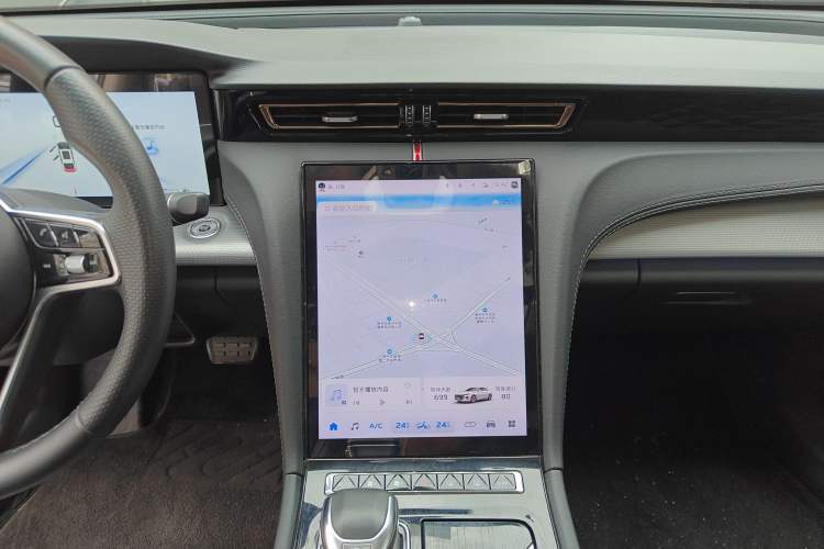 Used Hongqi H5 2024 2.0T Automatic Smart Connect Flagship Edition