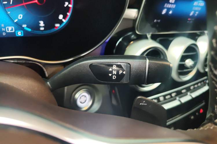 Used Mercedes-Benz GLC 2021 GLC 260 L 4MATIC Dynamic Edition Gear Lever