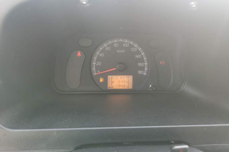 Used Wuling Zhiguang 2023 1.5L Utility Version with Enclosed Windows 2 Seats