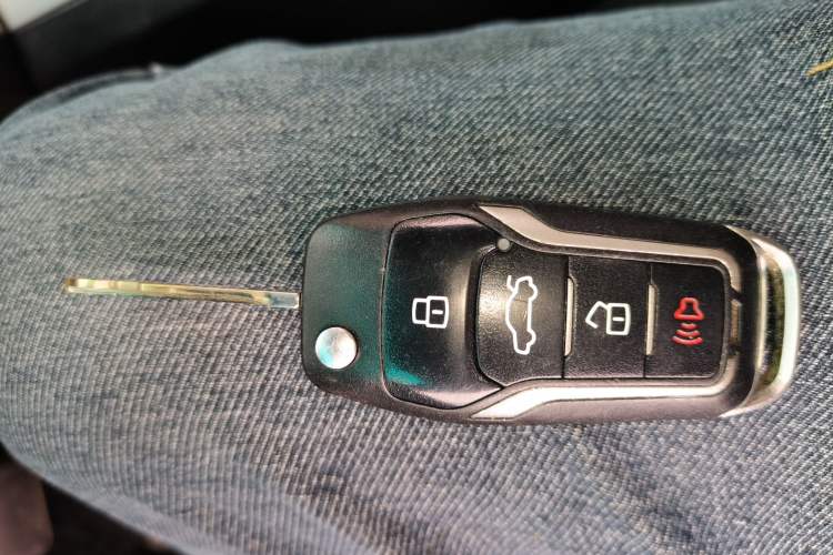 Used Ford Explorer 2013 3.5L Deluxe Model