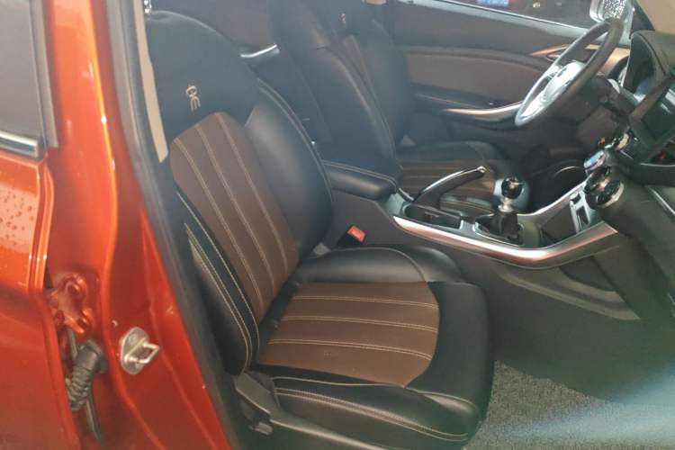 Used BYD Song 2016 GaiShi Edition 1.5TI Manual Elite Model
