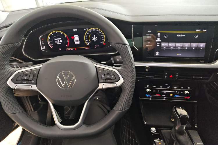 Used Volkswagen Passat 2025 Premium Version 380TSI Dragon Edition