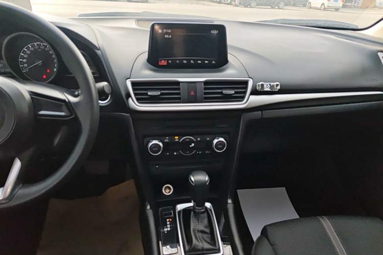 Used Mazda Mazda 3 Axela 2017 Sedan 1.5L Automatic Luxury Model Emission Standard China V

