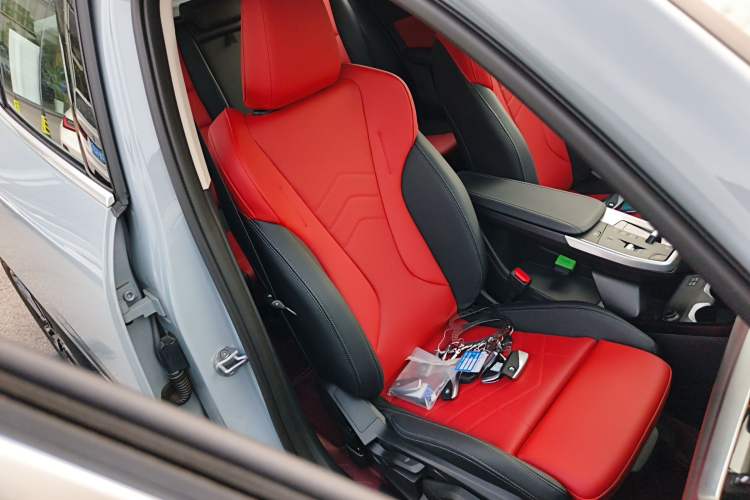 Used BMW X2 2024 sDrive25i M Sport Package Right Front Seat