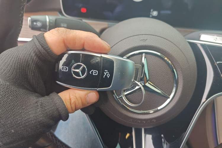 Used Mercedes-Benz E-Class 2023 E 300 L Luxury Model
