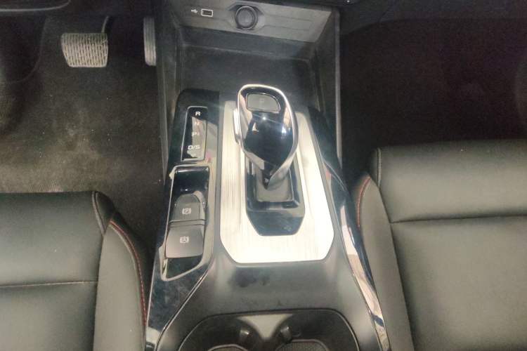 Used MG 5 2021 Revised 300TGI DCT Qingshè Luxurious Enjoyment Edition